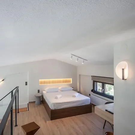 Thalos Luxury Living Iii *